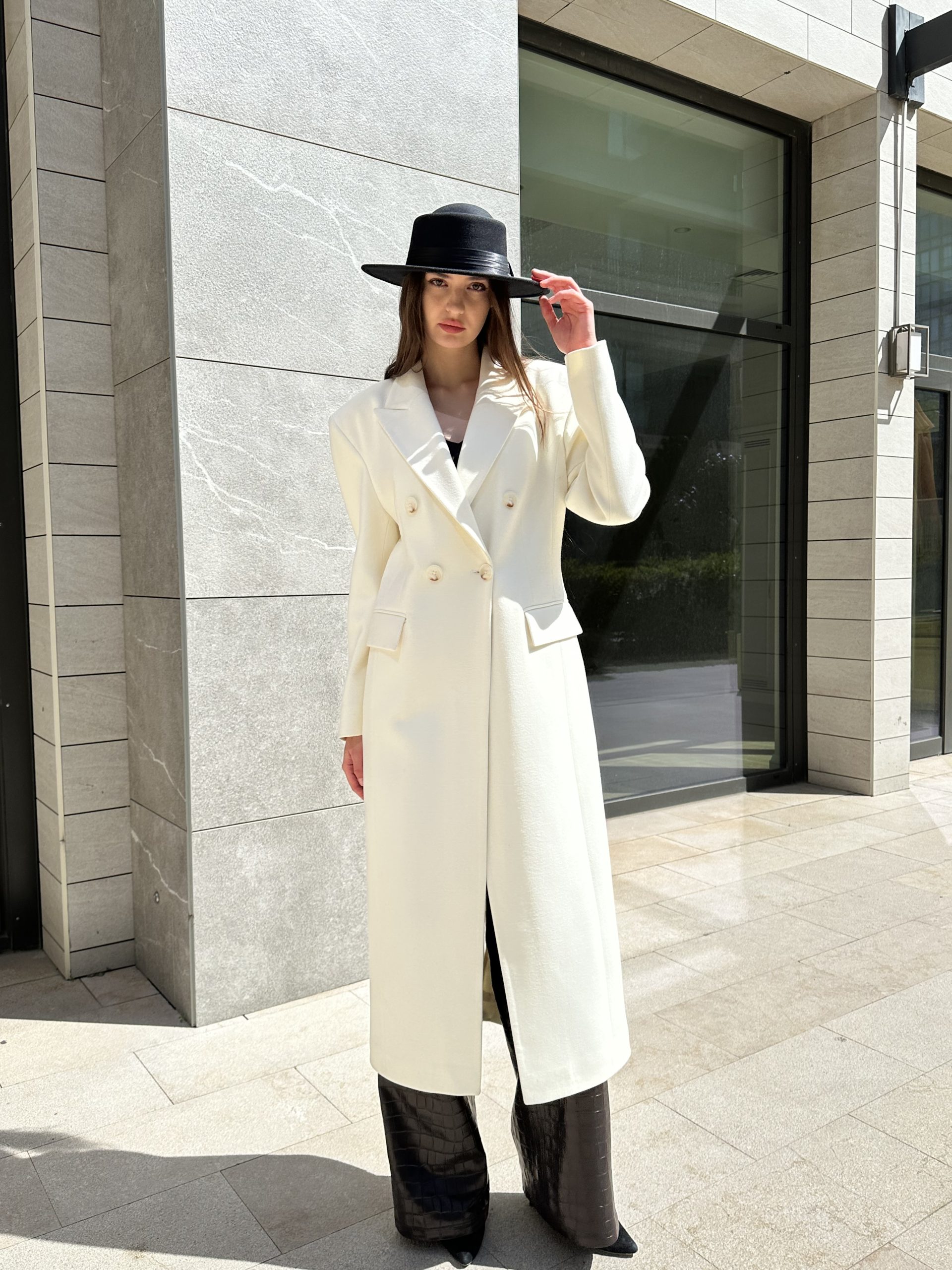 Bella Cashmere White Coat - Image 5